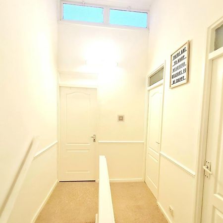 Cosy Luxurious 3 Bedroom House, Free Parking, Free Wifi, Private Garden, Free Netflix Havering Exterior foto